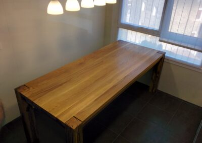 mesa de madera maciza artesanal a medida